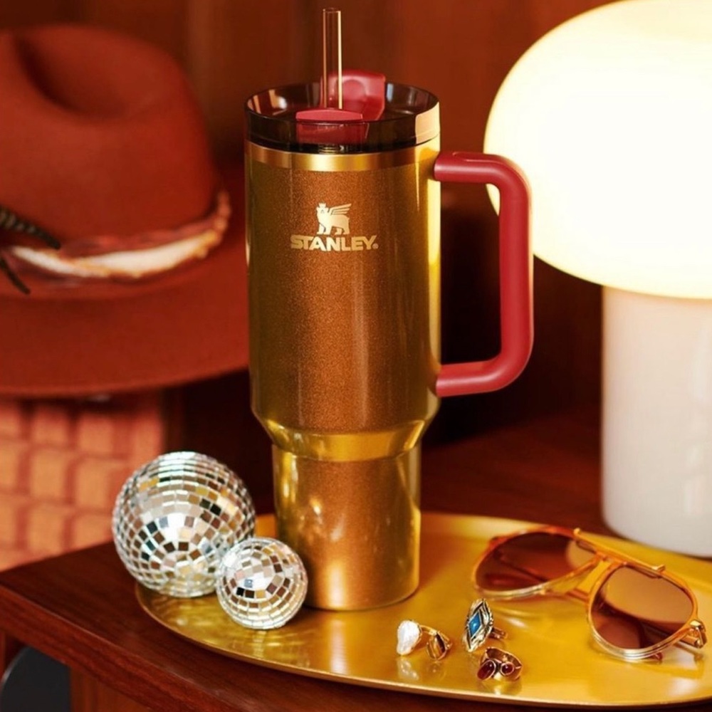 Country Gold  Limited Edition Stanley x Lainey Wilson 40oz Quencher